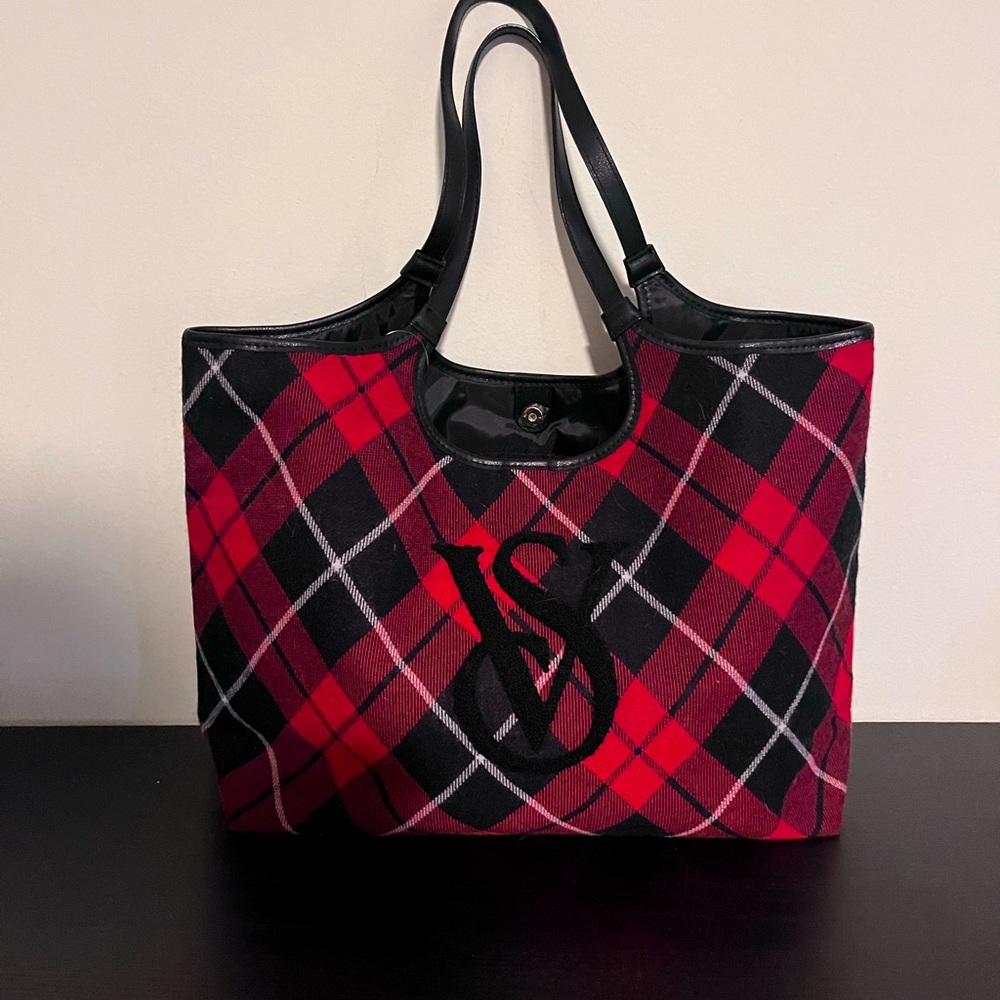 Victoria’s Secret tote